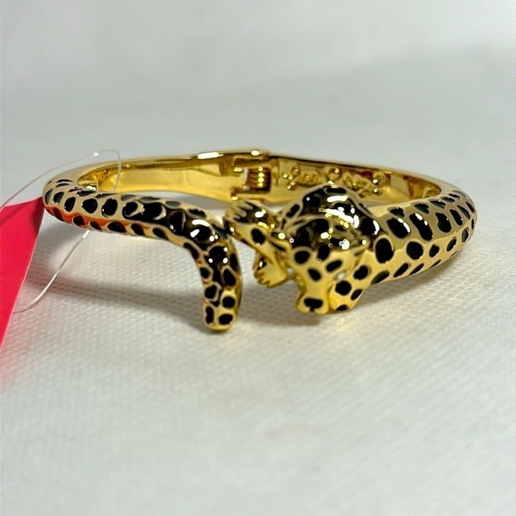 Lilly Pulitzer Gold Leopard Hinged Cuff Bracelet and Matching Post Earrings- NWT - Picture 2 of 7